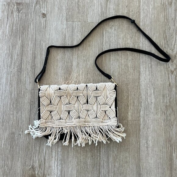 Stella & Dot Handbags - Womens Stella & Dot Macrame Style Fringe Shoulder Purse